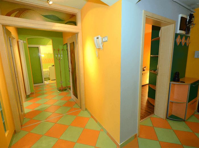Double rooms apartment 2 short term Timisoara, main and second hallways